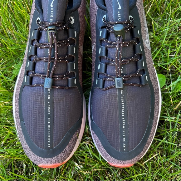 Nike Air Zoom Winflo 5 Shield Women's Water Resistant Running Shoes (Size 8) - Picture 2 of 9